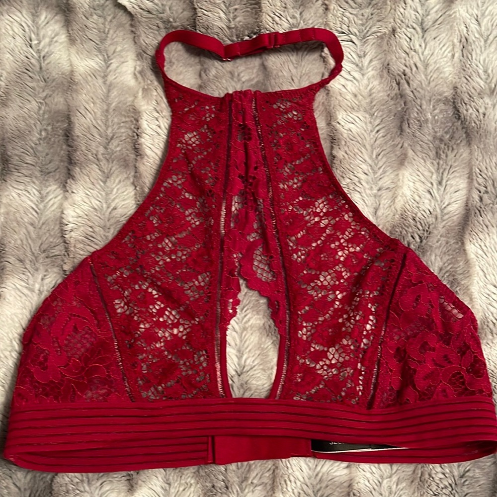 Victoria’s Secret Keyhole Halter Bra